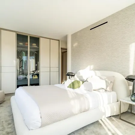 Aurelia Roc Hofborg Properties * Antibes