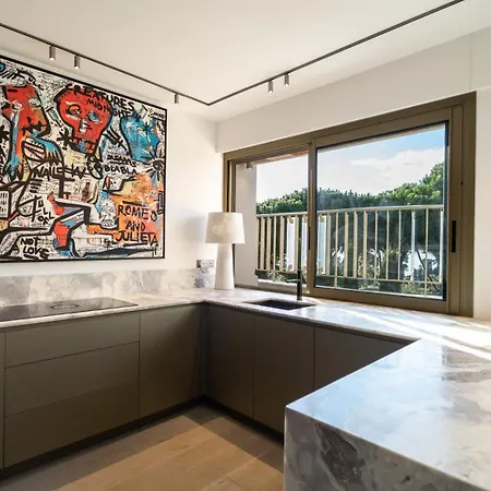 Aurelia Roc Hofborg Properties * Antibes