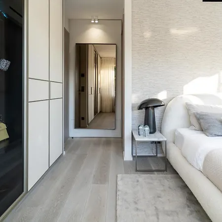 Aurelia Roc Hofborg Properties Apartman