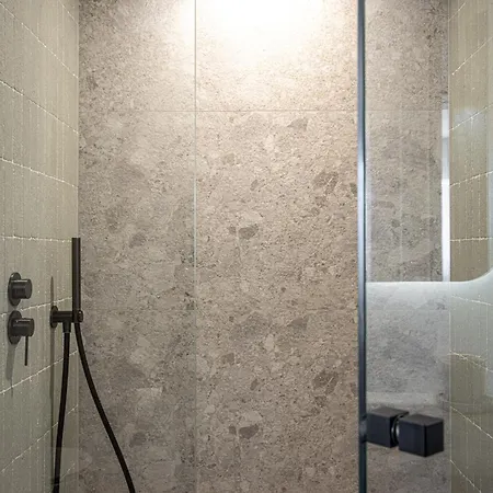 Riviera Luxury Estates أنتيب